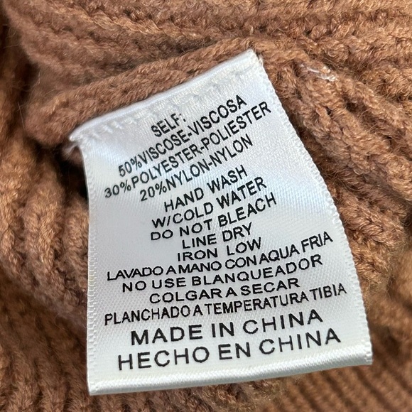 NWOT Pink Lily Boat Neck Oversized Knit Sweater - Picture 5 of 6